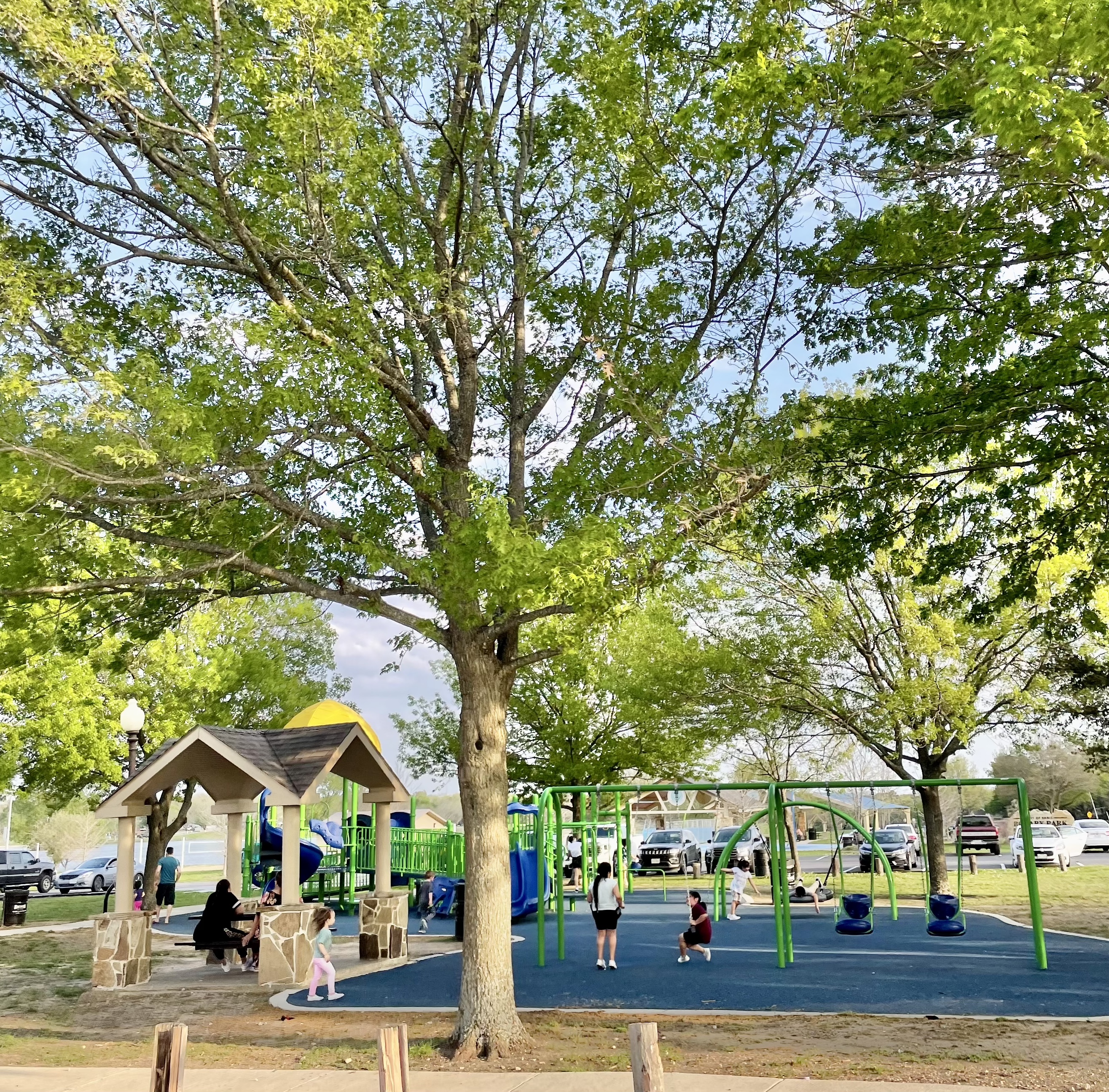 Rotary Park around Old City Lake — Ennis, TX